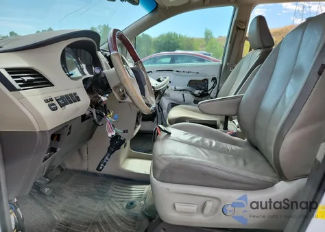 2013 Toyota Sienna Xle from USA, damaged, VIN 5TDDK3DC9DS061318